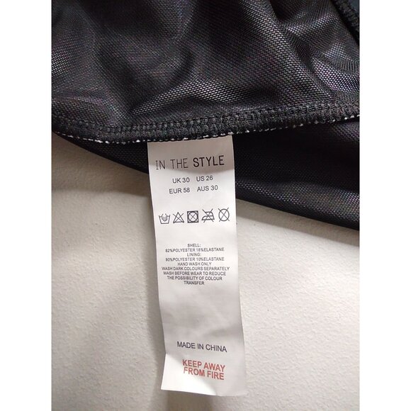 In the Style Women's Black and Cream Floral 2-piece Bikini Set Size 26 NWT - Picture 4 of 16